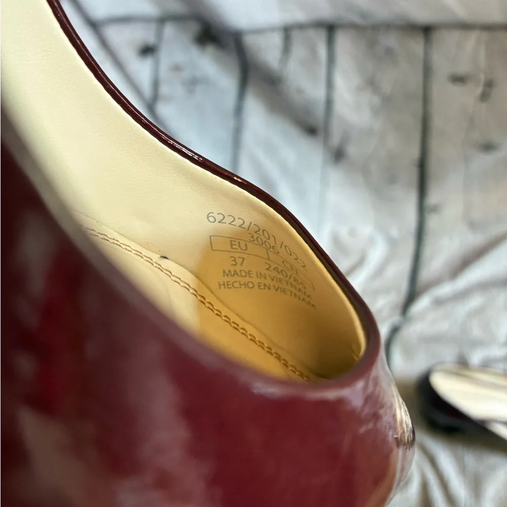 Zara Basic Collection Women’s Deep Berry Wine Patent Pointed Toe‎ Pump Heel 6.5 - Picture 8 of 8